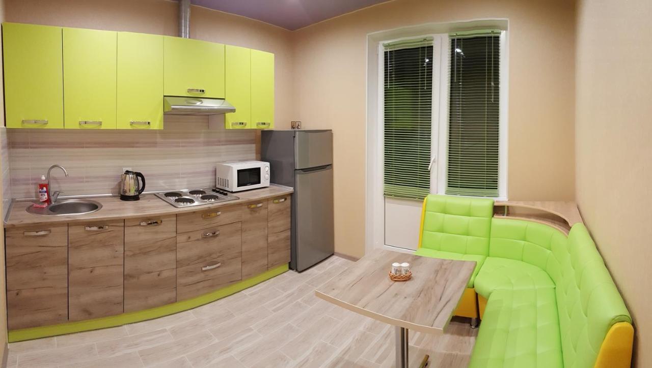 Apartment Near Metro Pozniaky 基輔 外观 照片